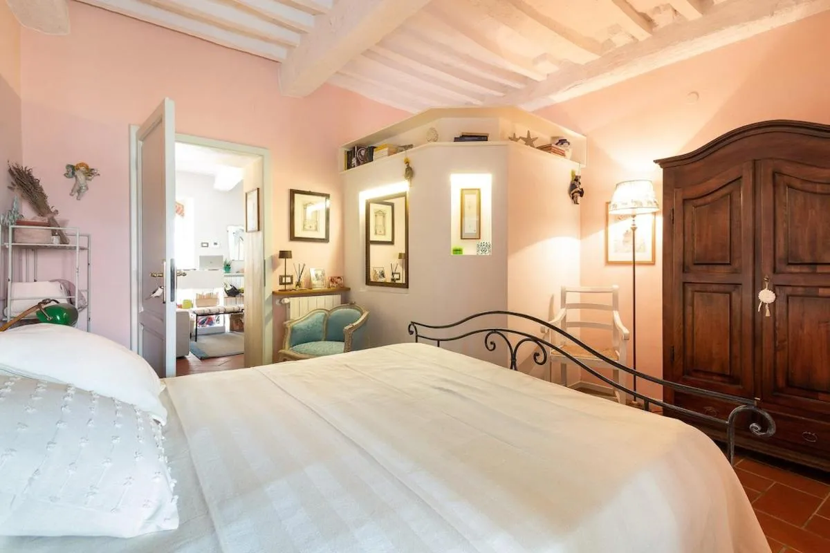Image 1 of La casa nel castello e il giardino segreto