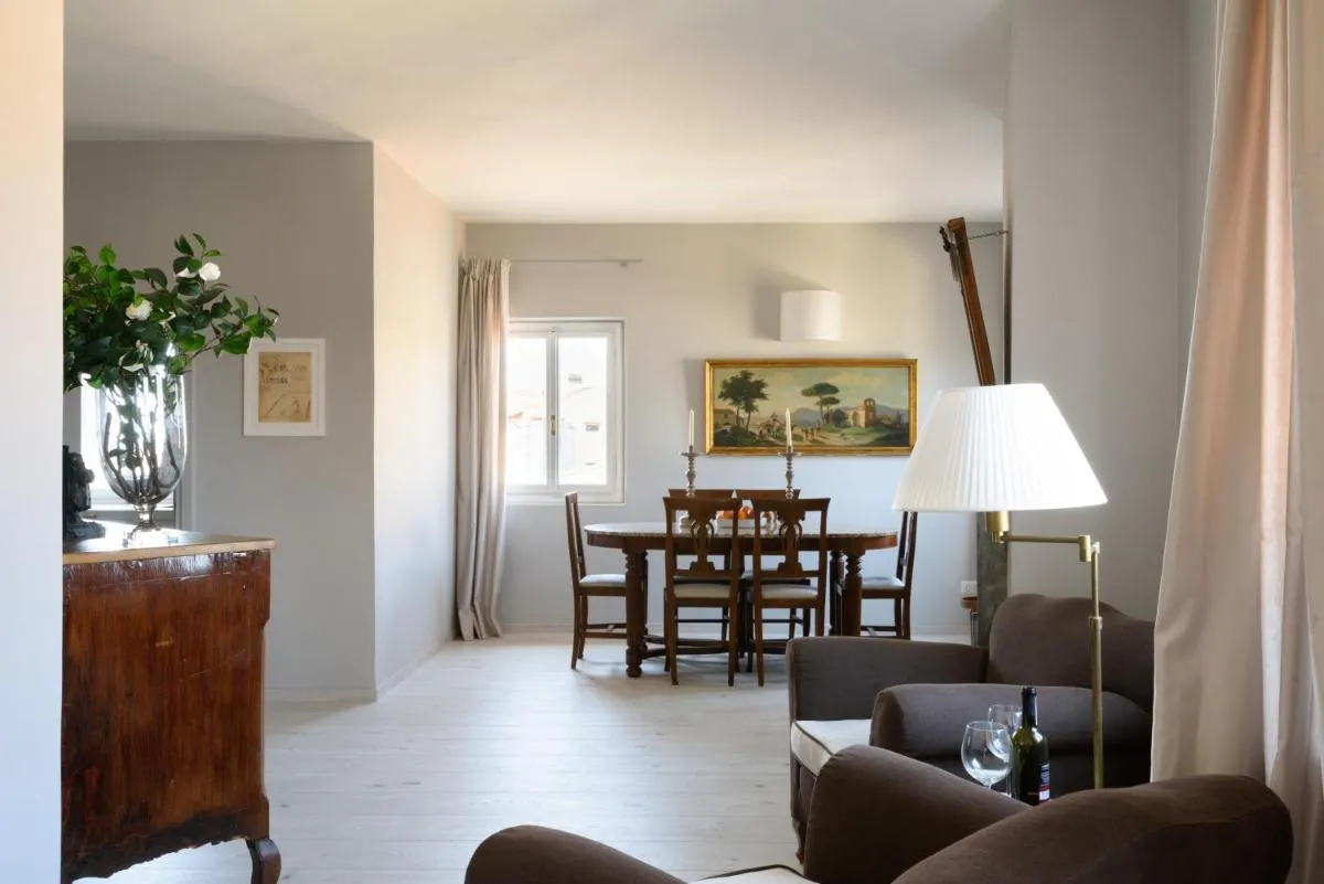 Image 3 of Le Mille e una Notte EXCLUSIVE SUITE FIRENZE