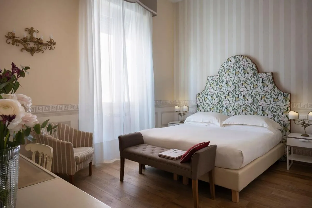 Image 4 of Palace Hotel