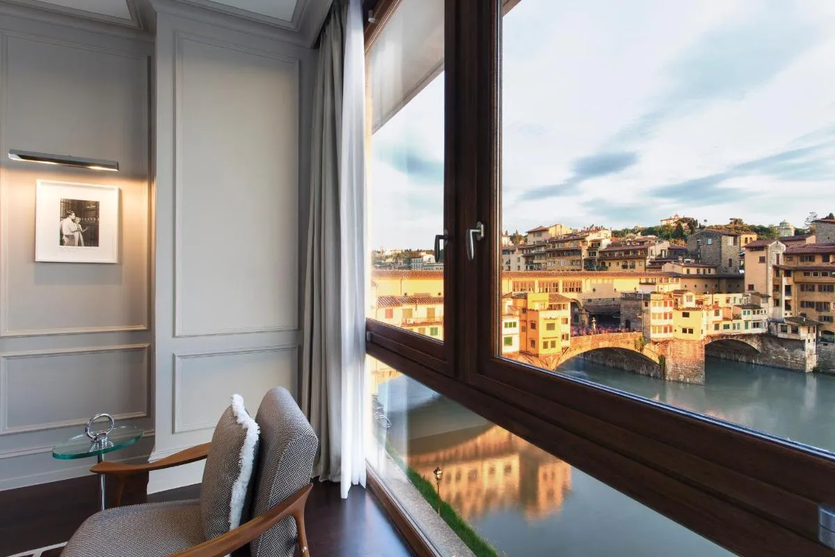 Image 1 of Portrait Firenze – Lungarno Collection