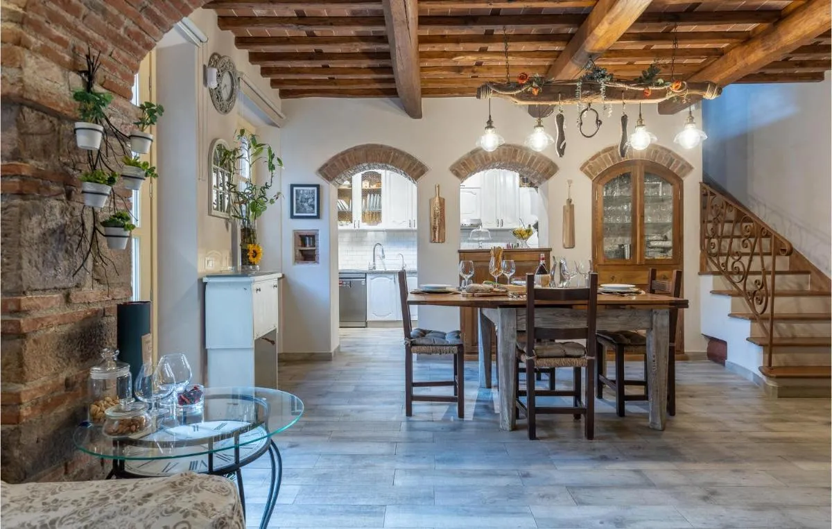 Image 3 of Stunning Home In Capannori With Jacuzzi