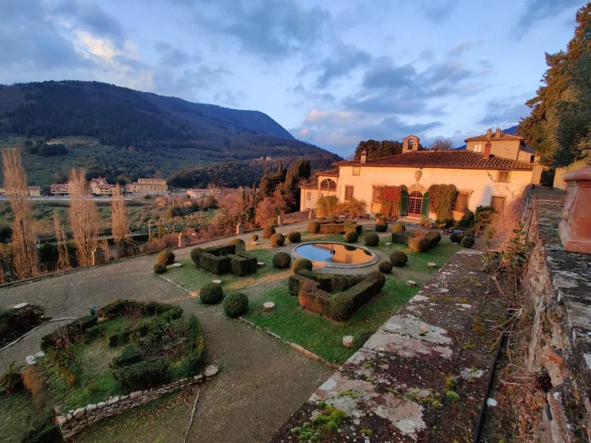 Image 4 of Villa Rucellai
