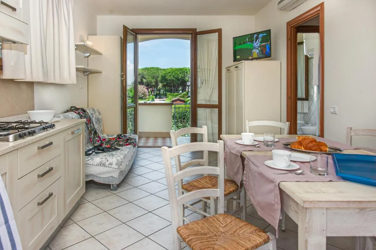 Image 4 of Villetta Tina
