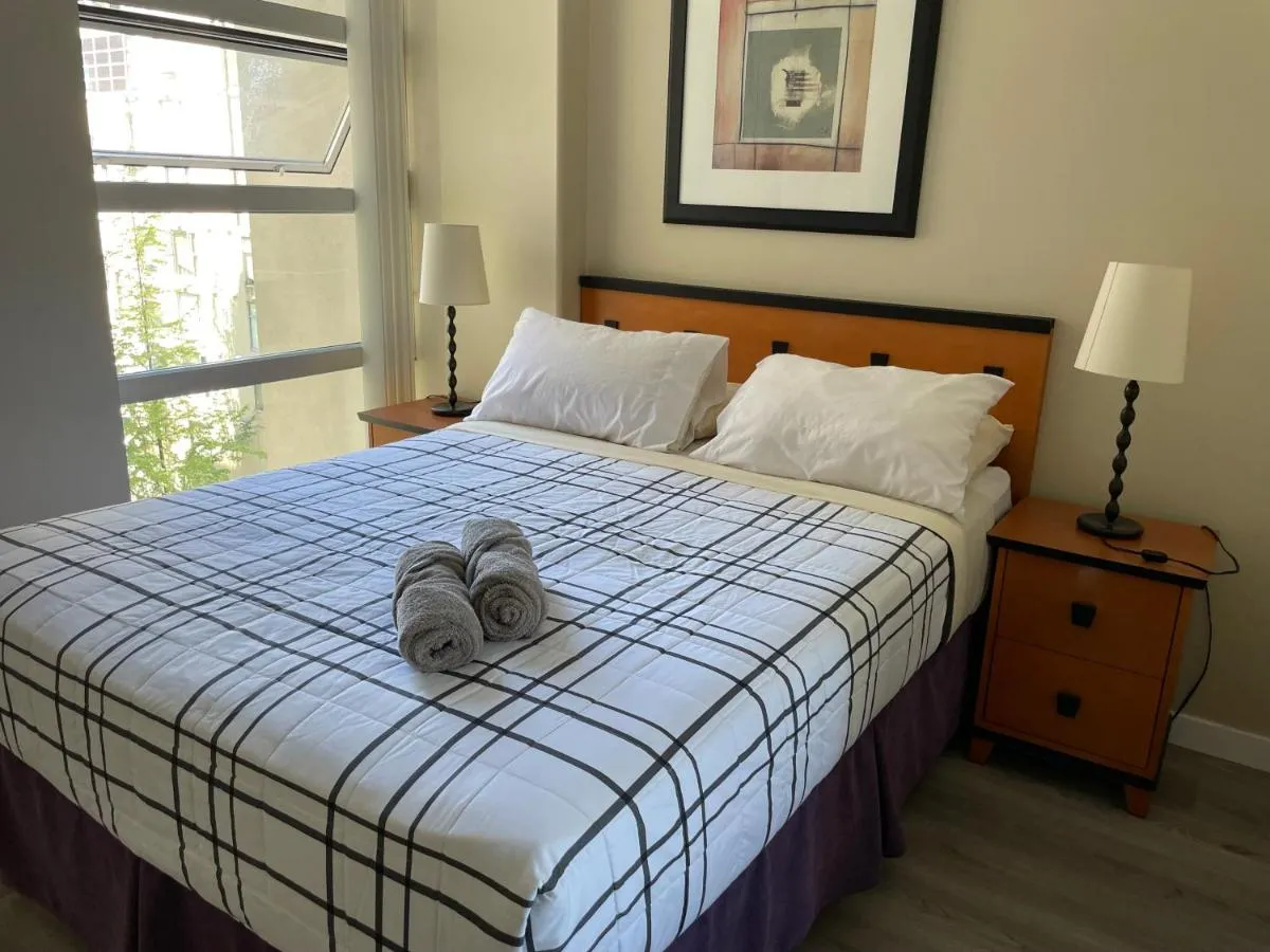 Image 4 of 1BD+Den condo, with free parking in Downtown!