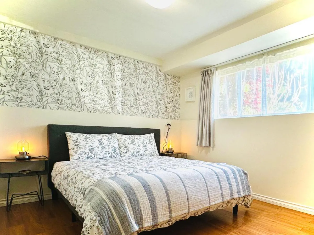 Image 3 of 2BR 1BA Garden View Guest Suite – King-size Bed – Free Parking