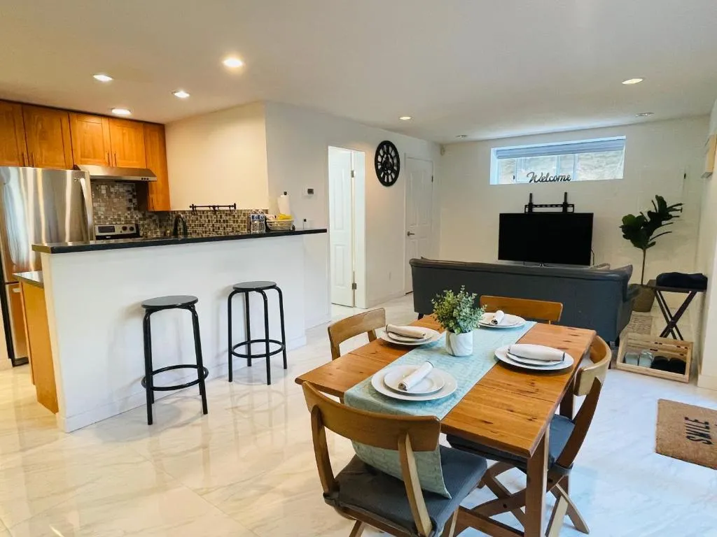 Image of Adorable 2-Bedroom Basement in Vancouver