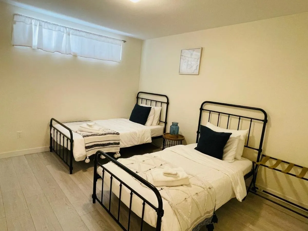 Image 1 of Adorable 2-Bedroom Basement in Vancouver