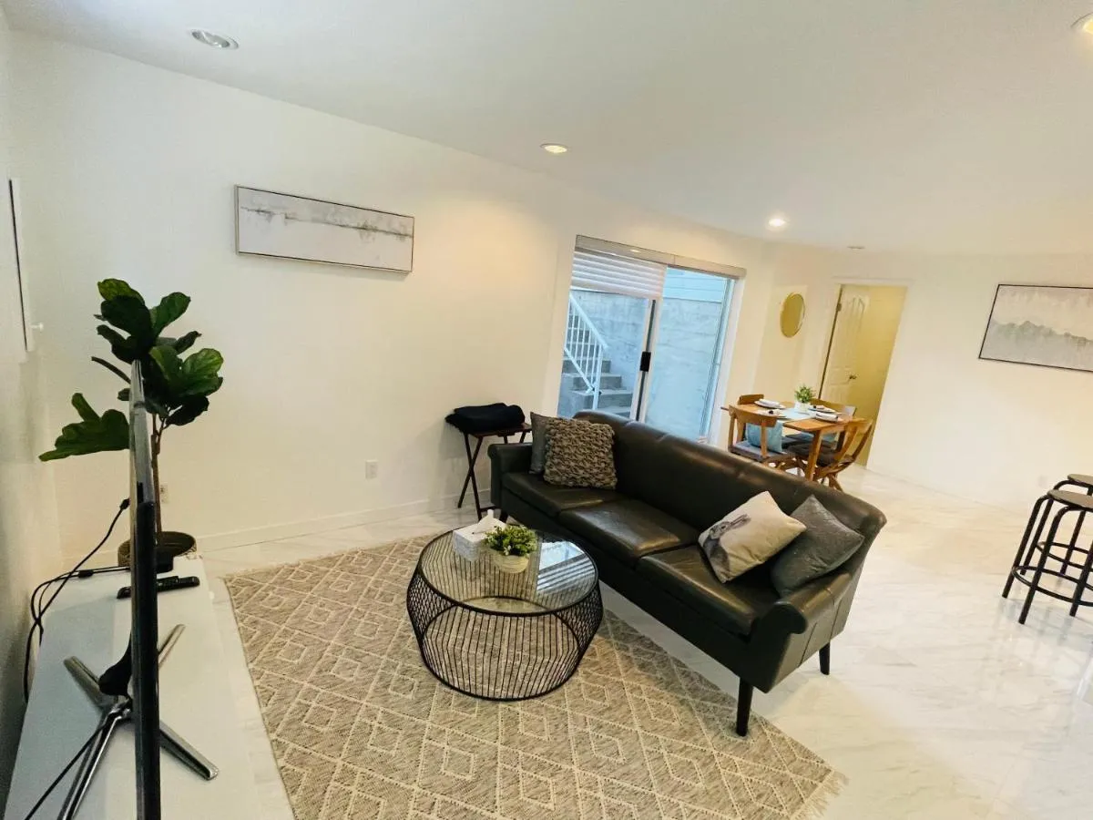 Image 4 of Adorable 2-Bedroom Basement in Vancouver