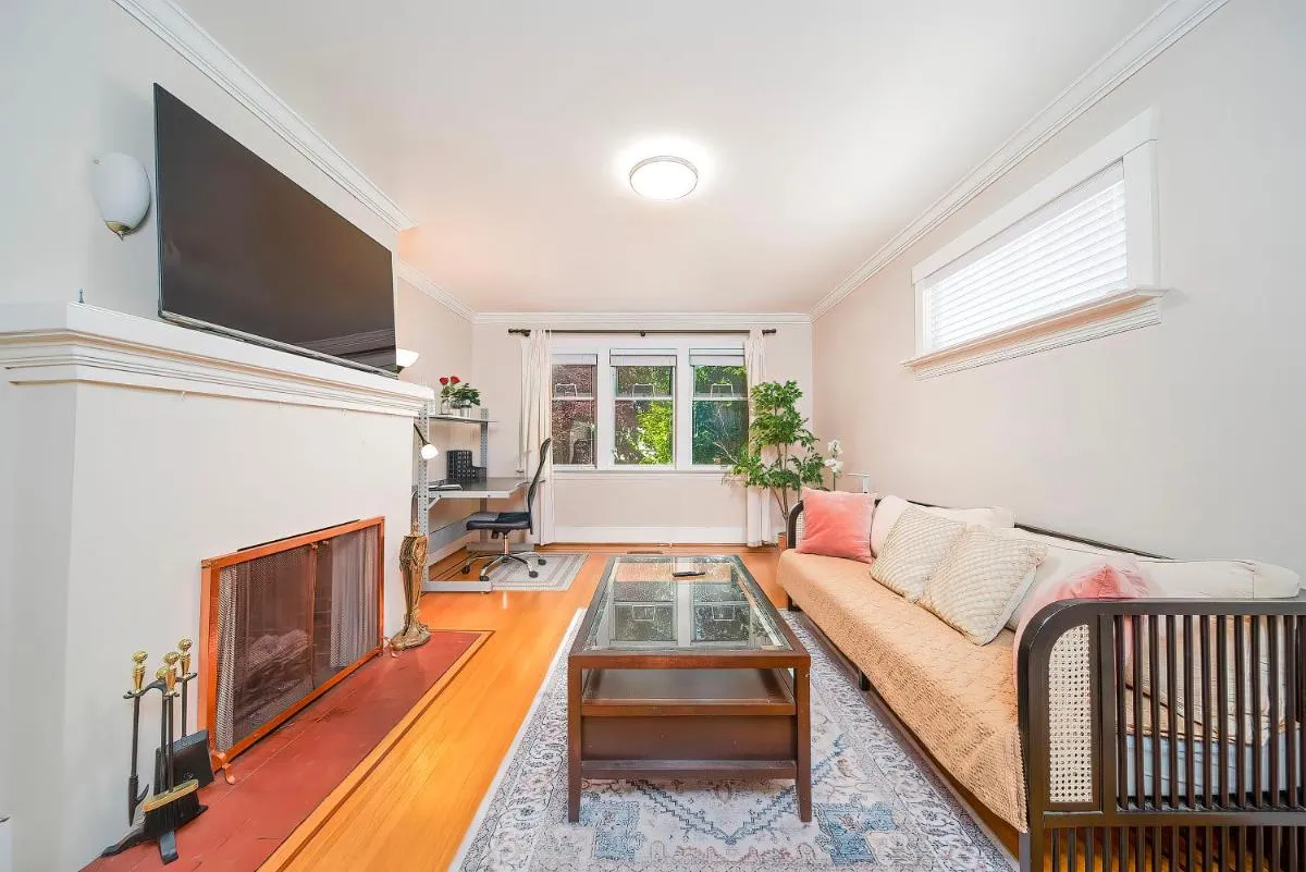 Image 4 of Amazing Westside Vancouver Villa – Free Parking