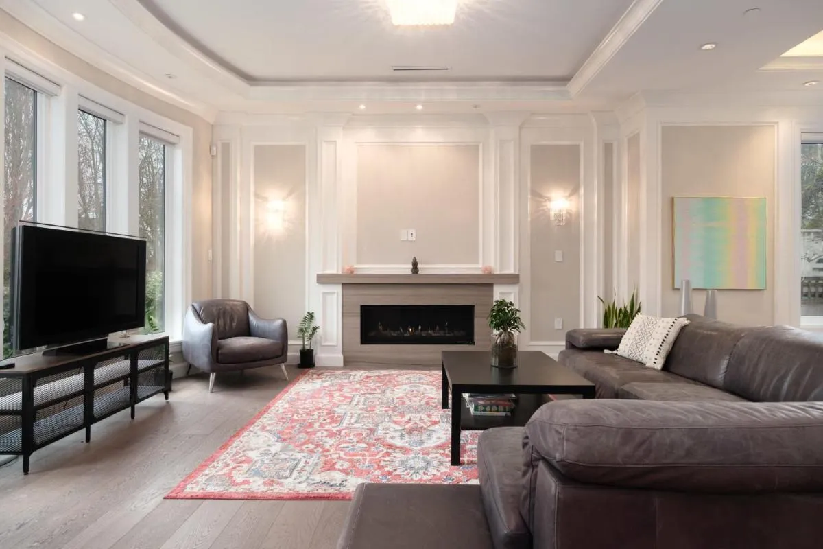Image 5 of Basement Room with Shared Washroom in Deluxe Home