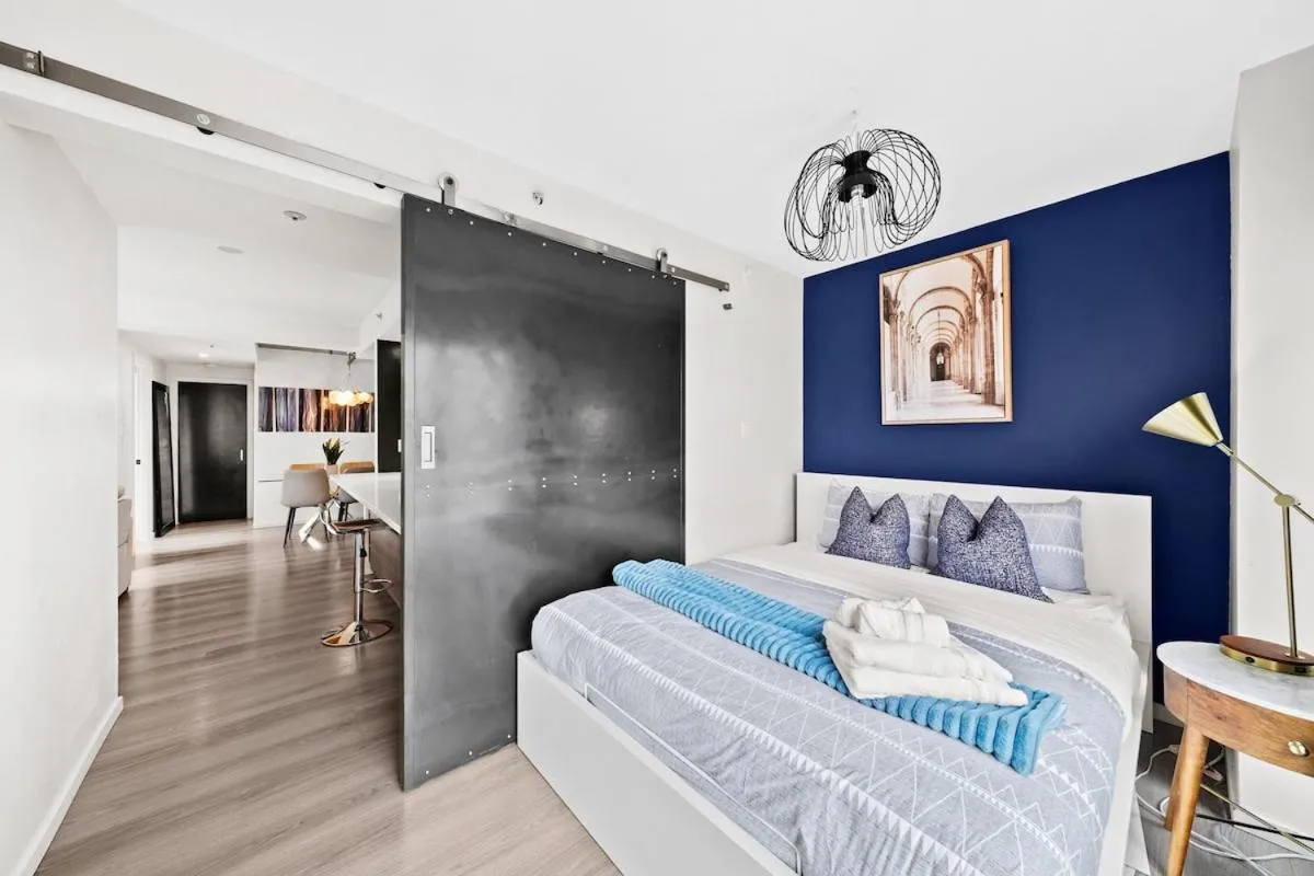 Image 1 of Beautiful 2 Bed Home DT with Free Parking