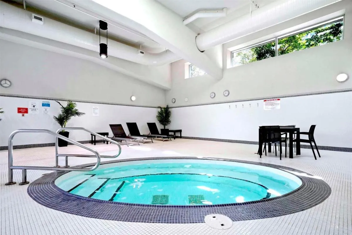 Image 1 of Beautiful Bright Modern Condo with Water view and AC in DT Vancouver 2BR,3BD,2BT sleeps 6 guests Free parking Netflix Included