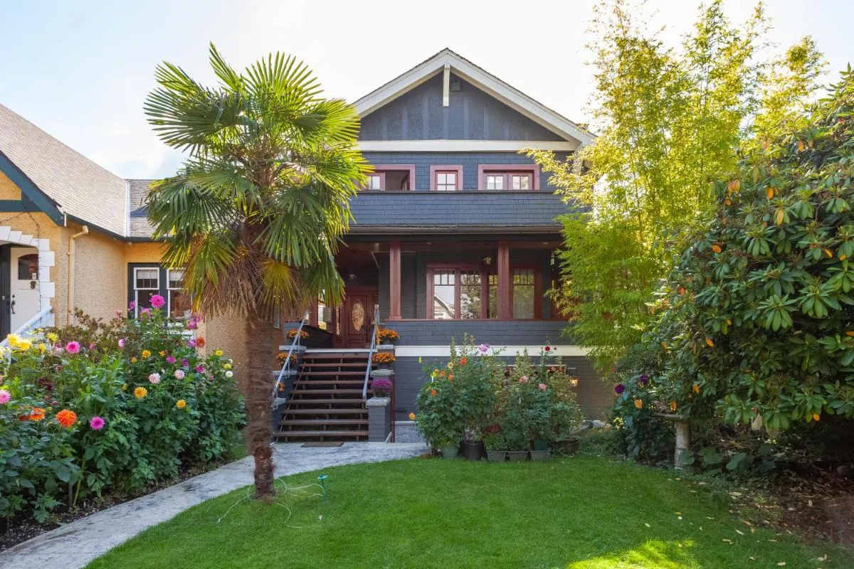 Image 4 of Beautiful, Quiet 3BR in Posh Kitsilano