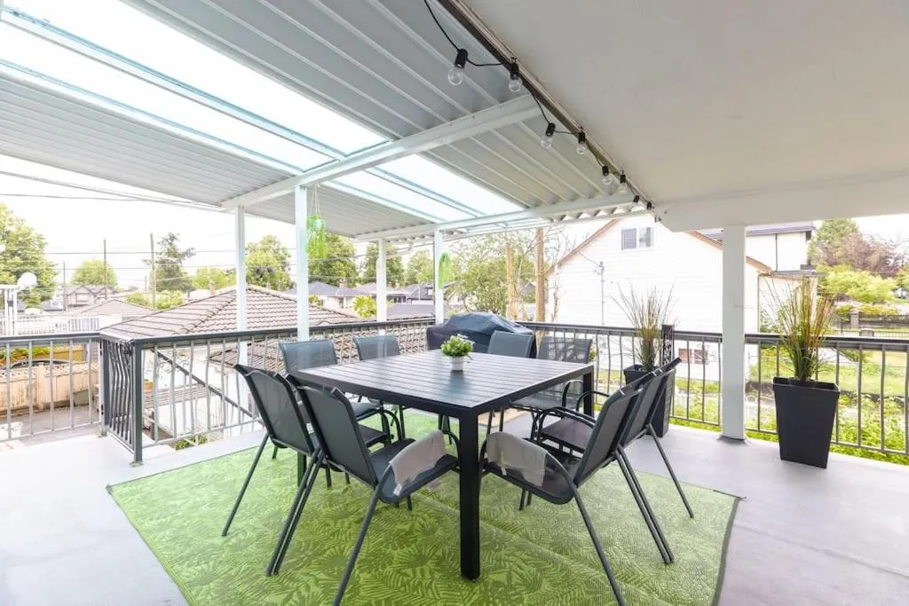 Image 5 of Beautiful Vancouver Special Home