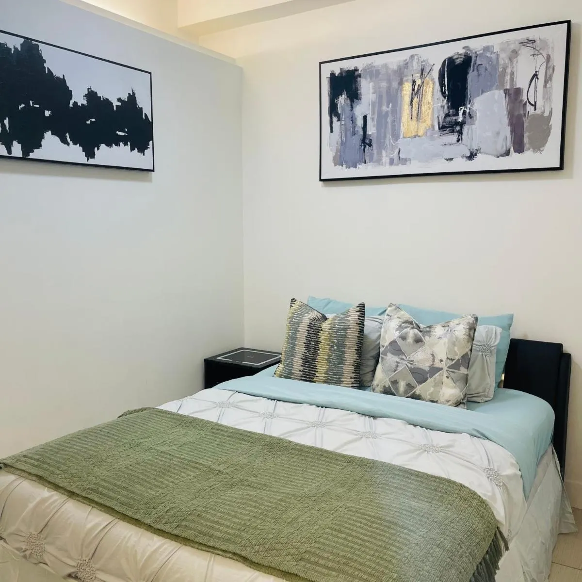 Image 6 of Beautiful apartment downtown, mins to rogers arena, stadium, restaurants, shops