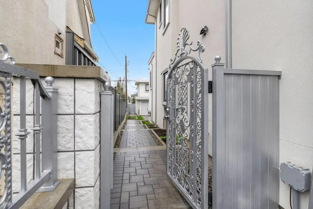 Image 5 of Brand New 2 Bedroom Point Grey Getaway