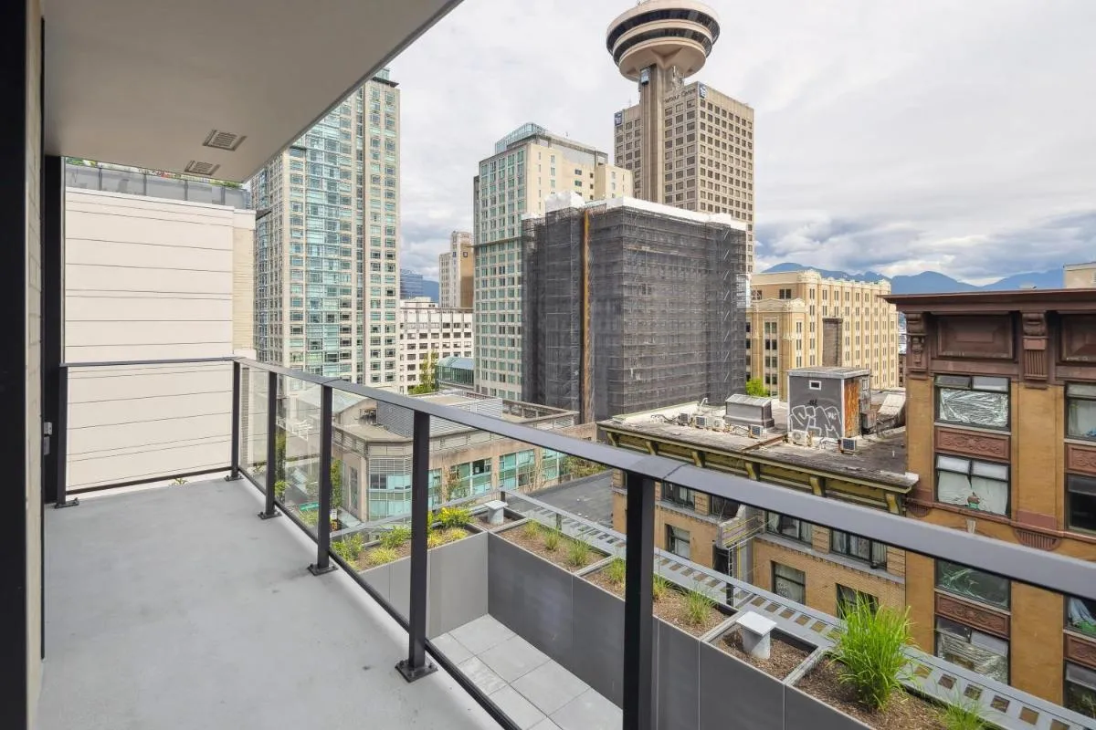 Image 4 of Brand New City Apt in Downtown Vancouver