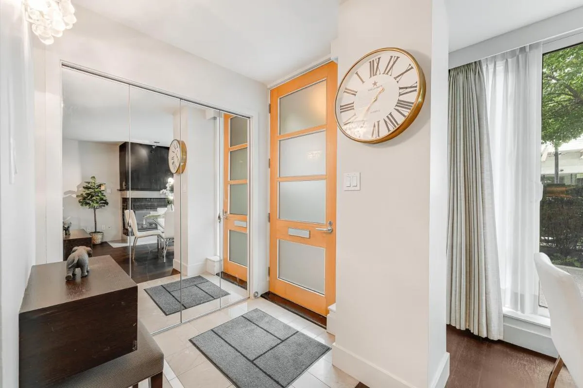 Image 6 of Bright and Spacious 2 Bedroom on Coal Harbors Waterfront
