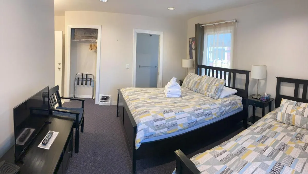 Image 6 of Cambie Lodge