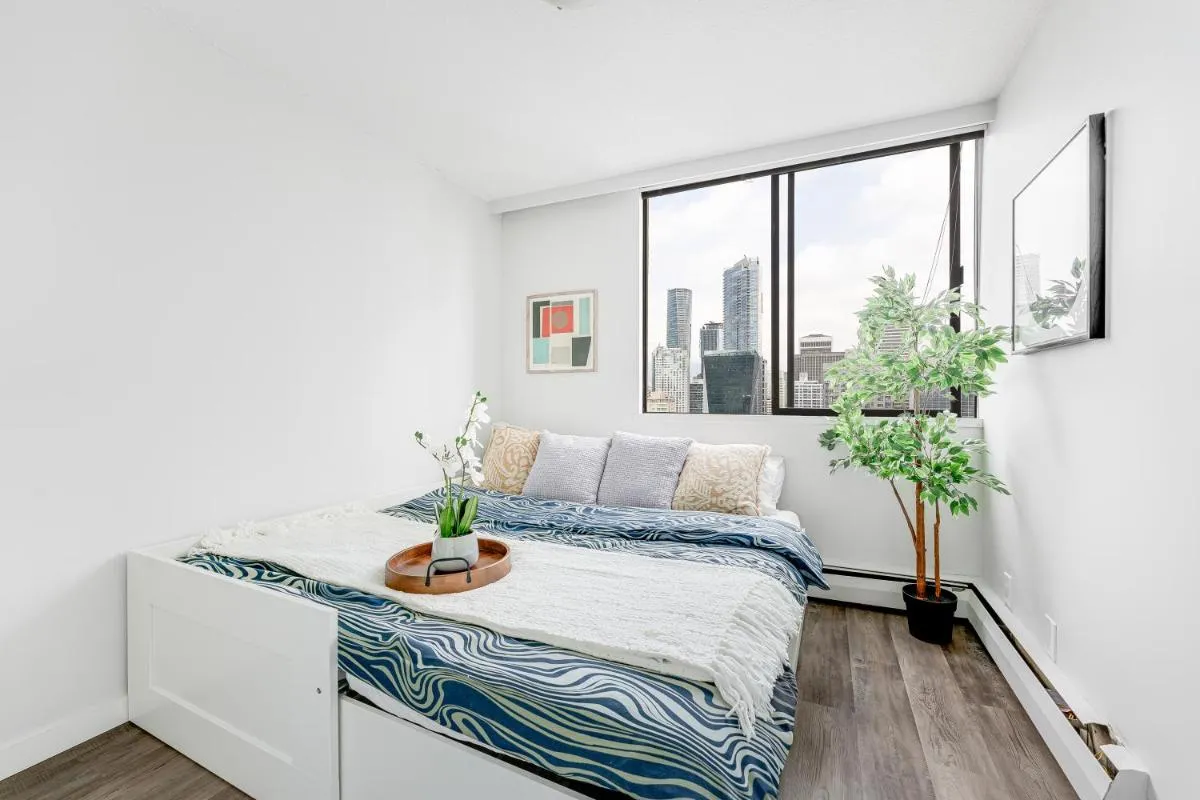 Image 3 of Central 2 Bedroom Apartment Perfect for City Living!