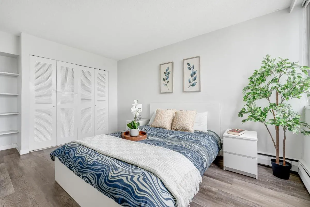 Image 4 of Central 2 Bedroom Apartment Perfect for City Living!