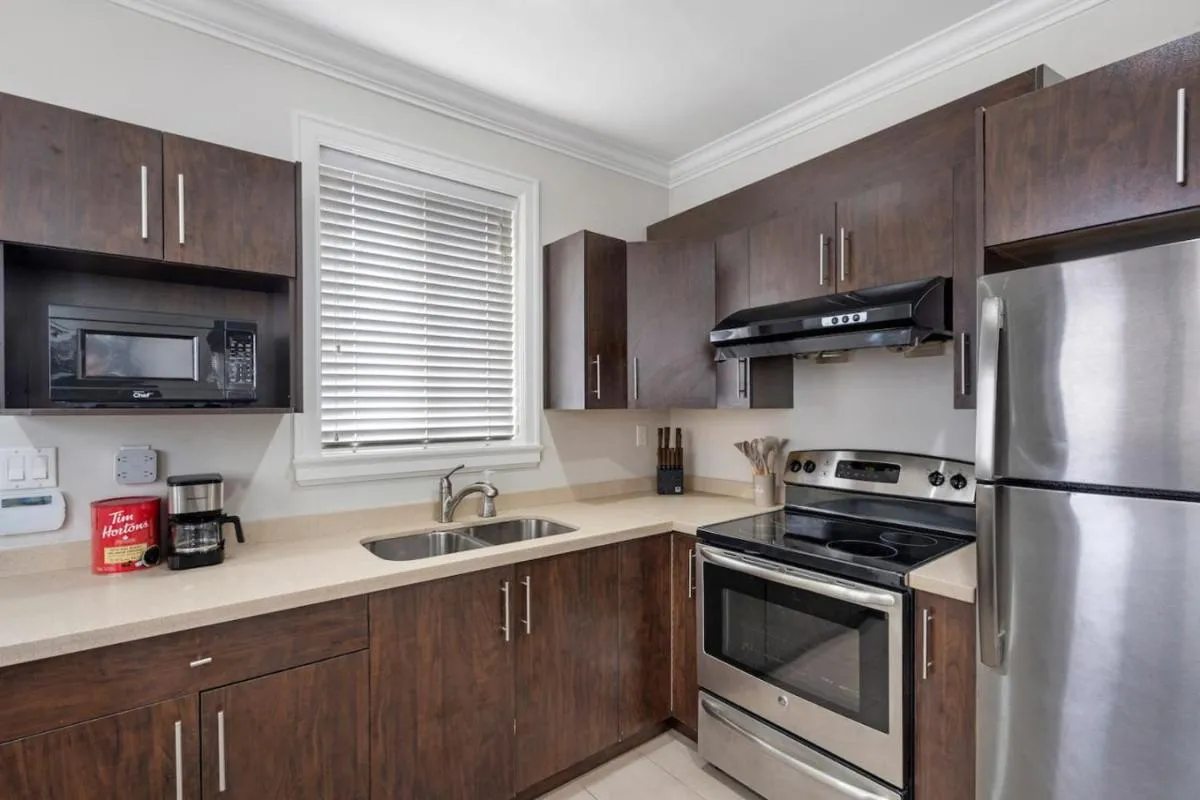Image 6 of Central Main Street Home Minutes from QE Park