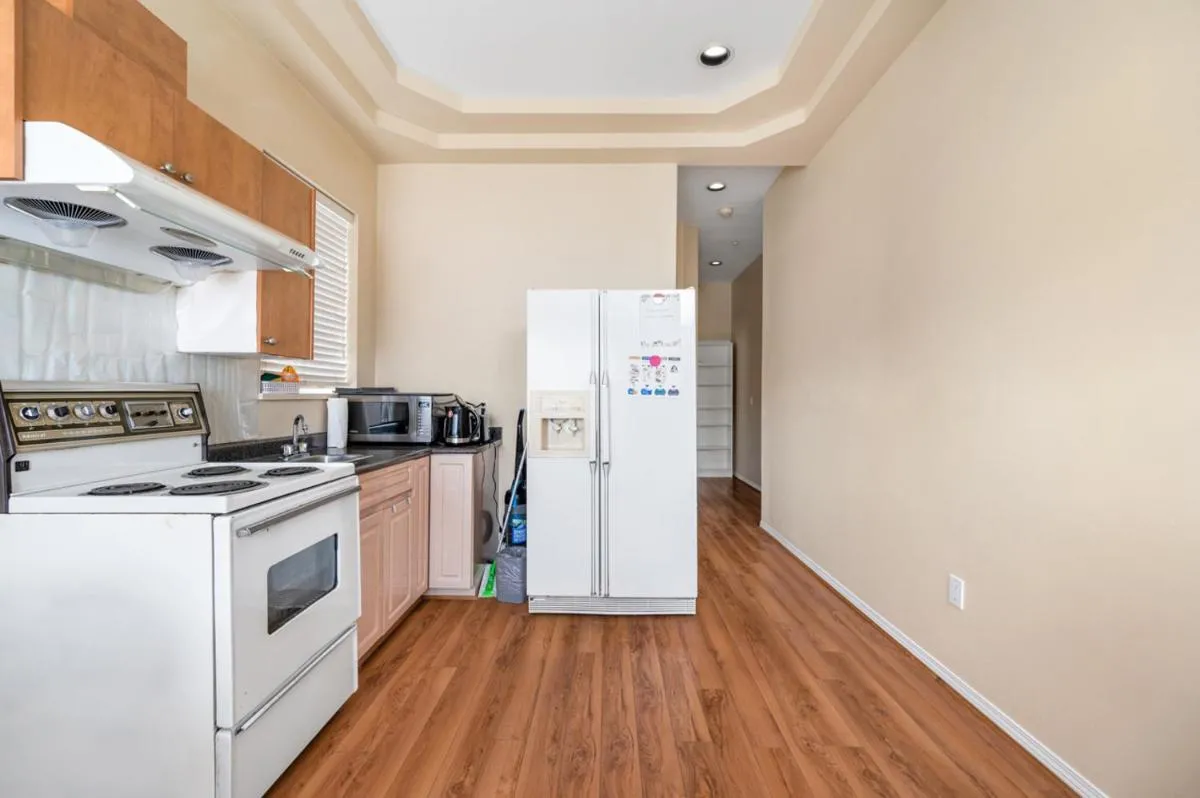 Image 6 of Charming Retreat in the Heart of Vancouver A