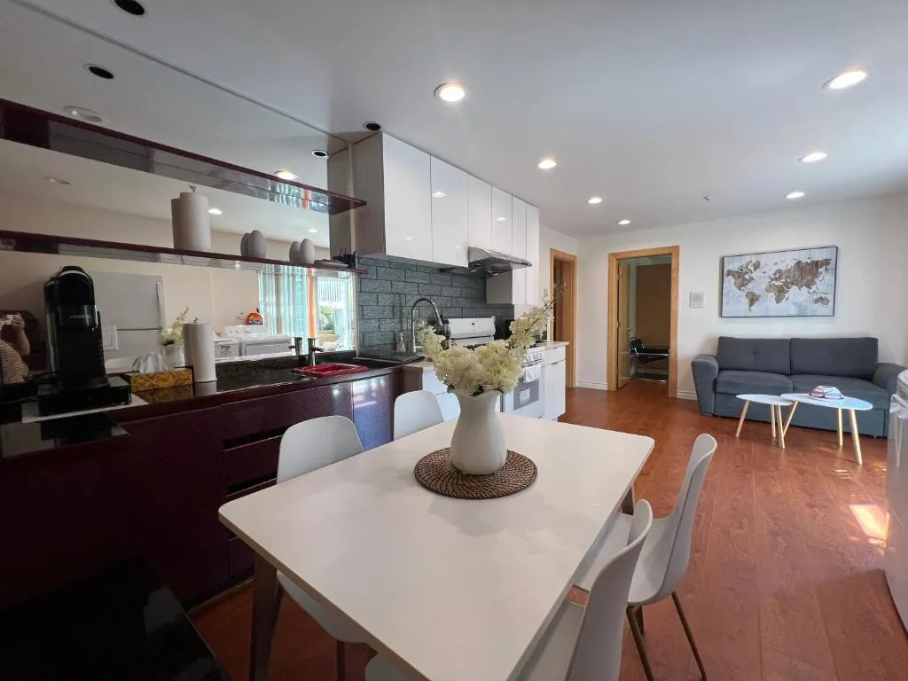 Image of Chic 2BR Suite in Vancouver West~UBC & Downtown