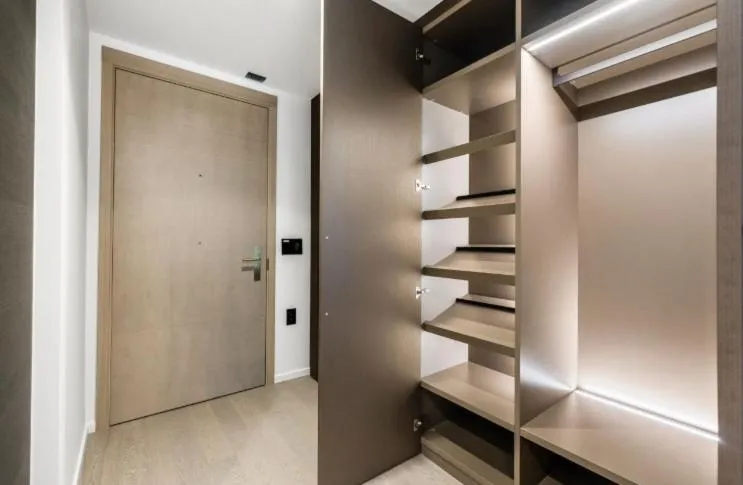 Image 4 of Chic & Modern Retreat the Heart of DT Vancouver