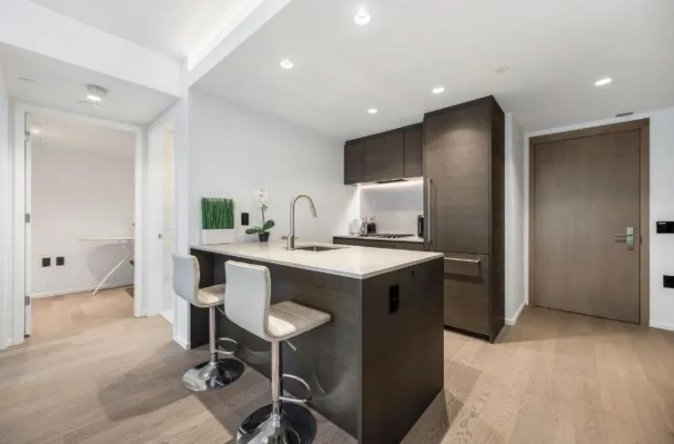 Image 1 of Chic & Modern Retreat the Heart of DT Vancouver