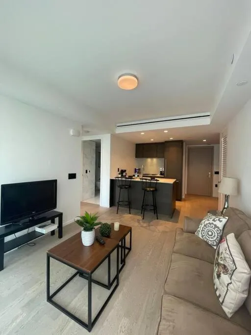 Image 3 of Chic Urban Stylish 1BR Condo in DT Vancouver