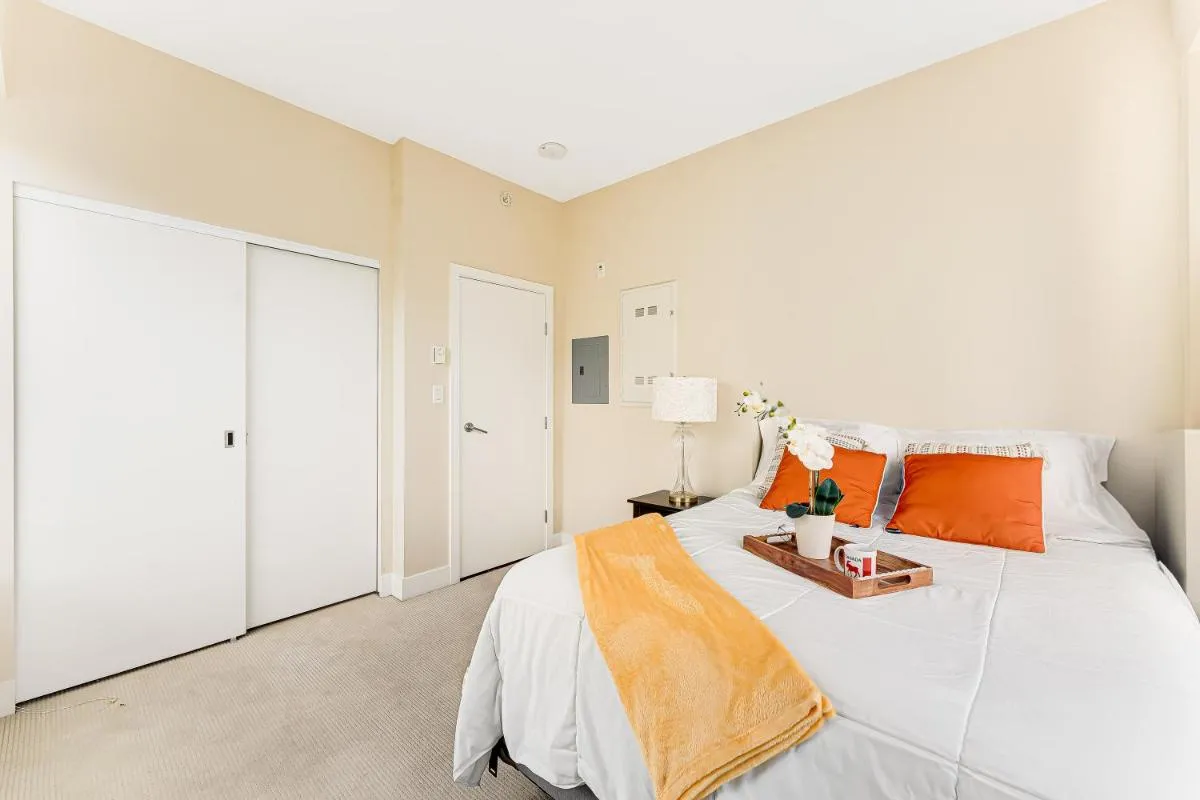 Image 3 of Cozy 1 Bedroom Apartment in the Heart of Yaletown