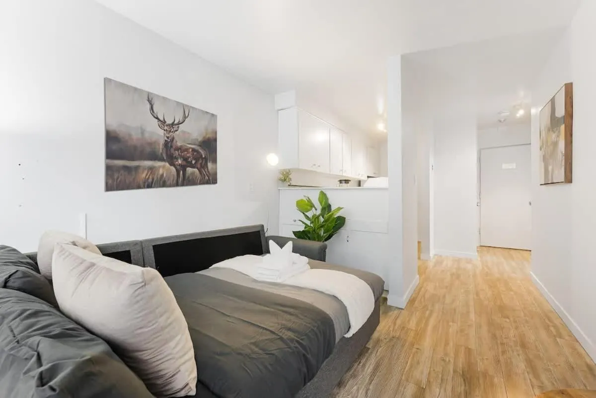 Image 1 of Cozy Central 1-Bedroom Condo in the West End Dwntwn