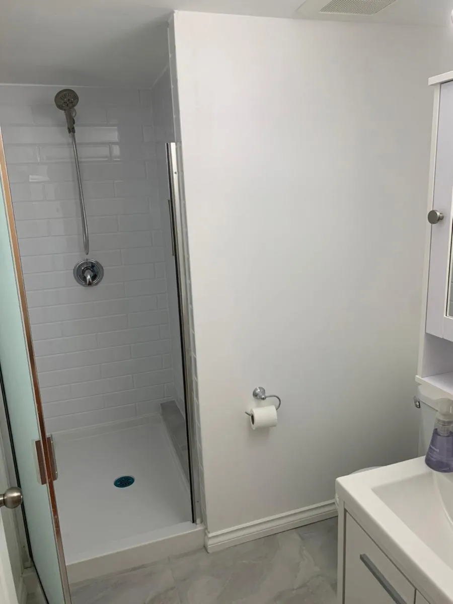 Image 2 of Cozy bedrooms in Vancouver West