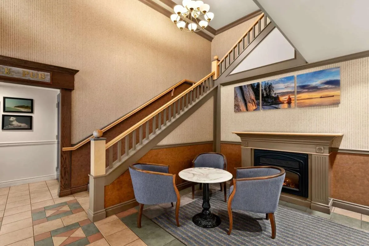 Image 5 of Days Inn by Wyndham Vancouver Downtown