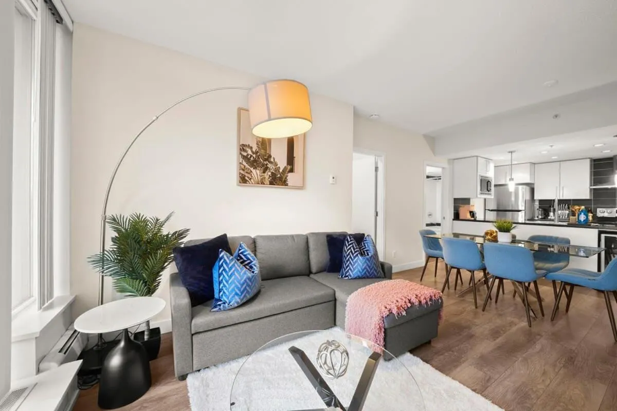 Image 3 of Dazzling Condo by Stadium Downtown w Incl Parking