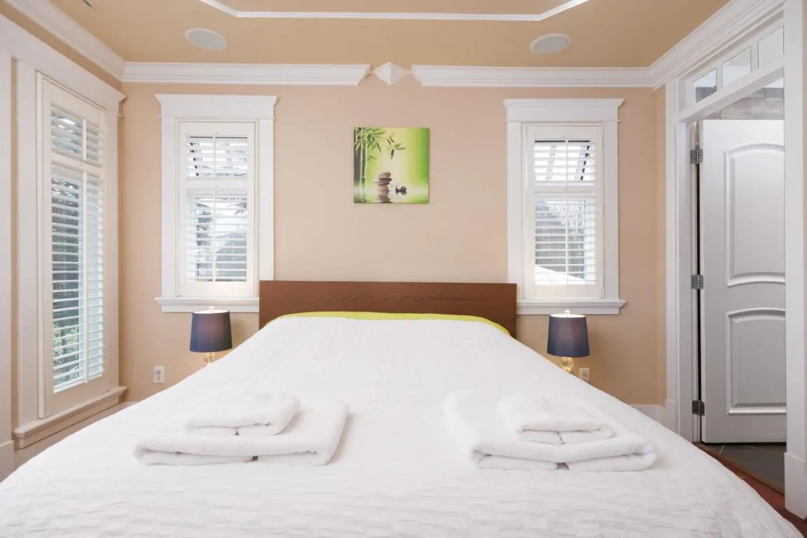 Image of Deluxe Double Room with Private Washroom in Family Villa