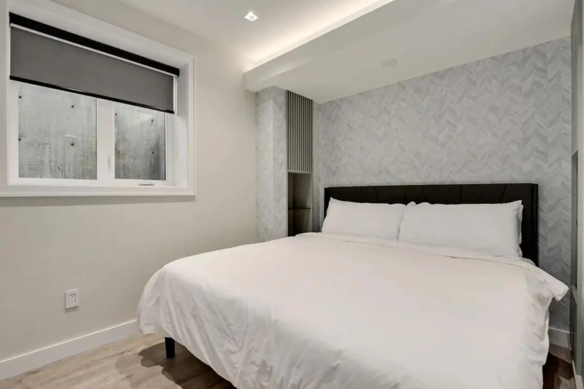 Image 6 of Designer 2BR in Downtown Steps from Sunset Beach