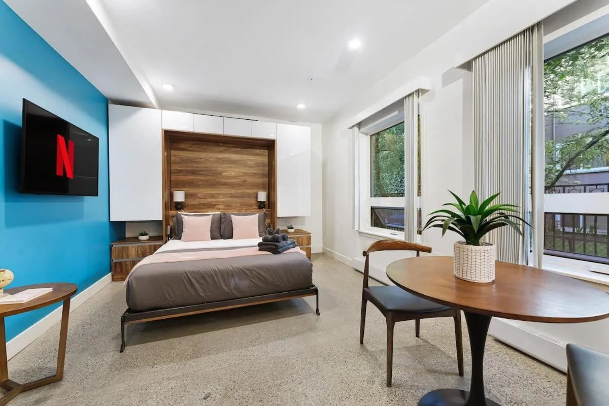 Image 1 of Designer Studio in Trendy West End Dwntwn