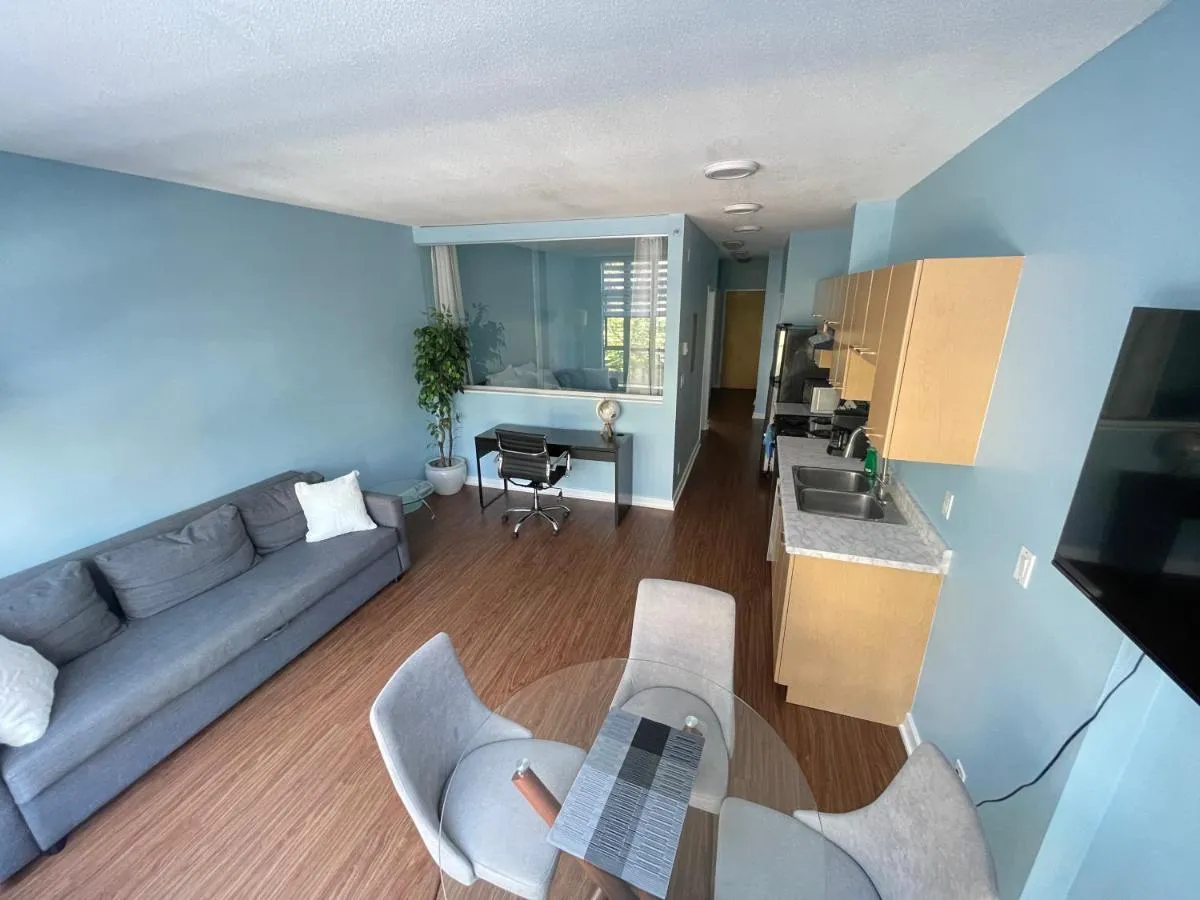 Image 4 of Downtown 1BR Condo at Granville Strip near English Bay