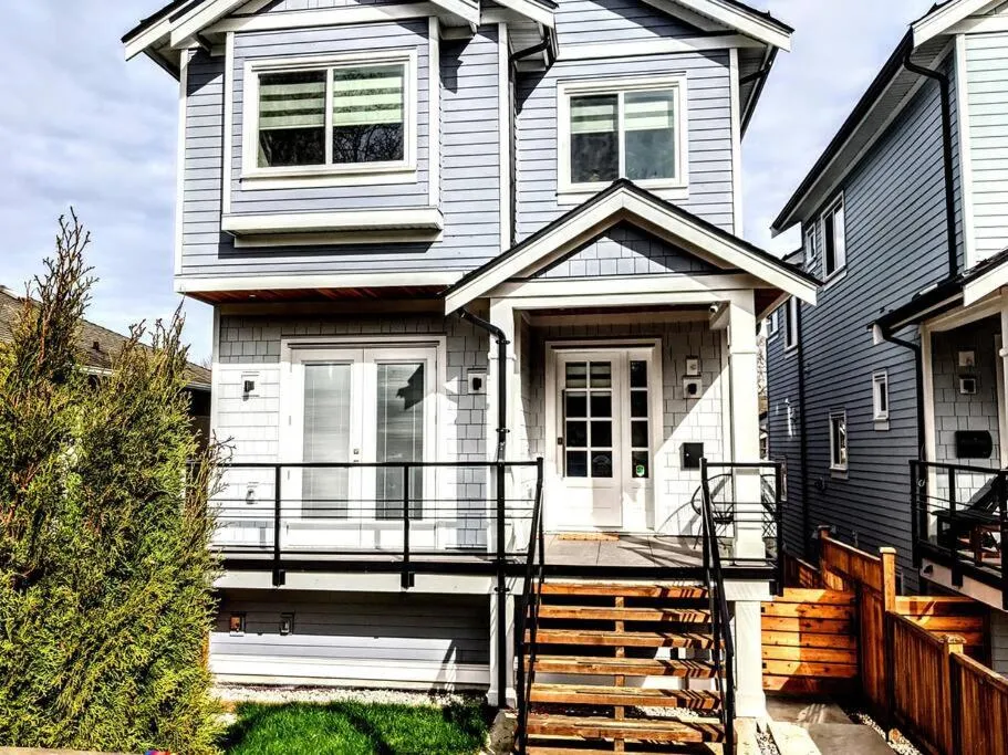 Image 5 of ENTIRE Garden Apt-Private Parking+Central Location