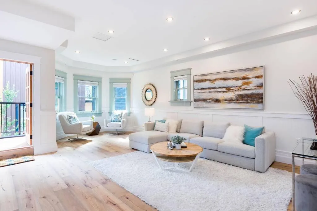 Image of Easeful 2 Bedroom Unit Near English Bay