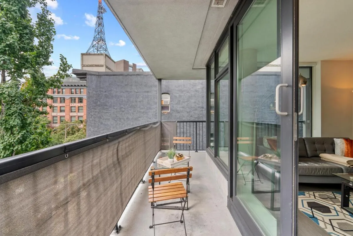 Image 5 of Elegant 2Bdr Apartment in a Sought-After Location