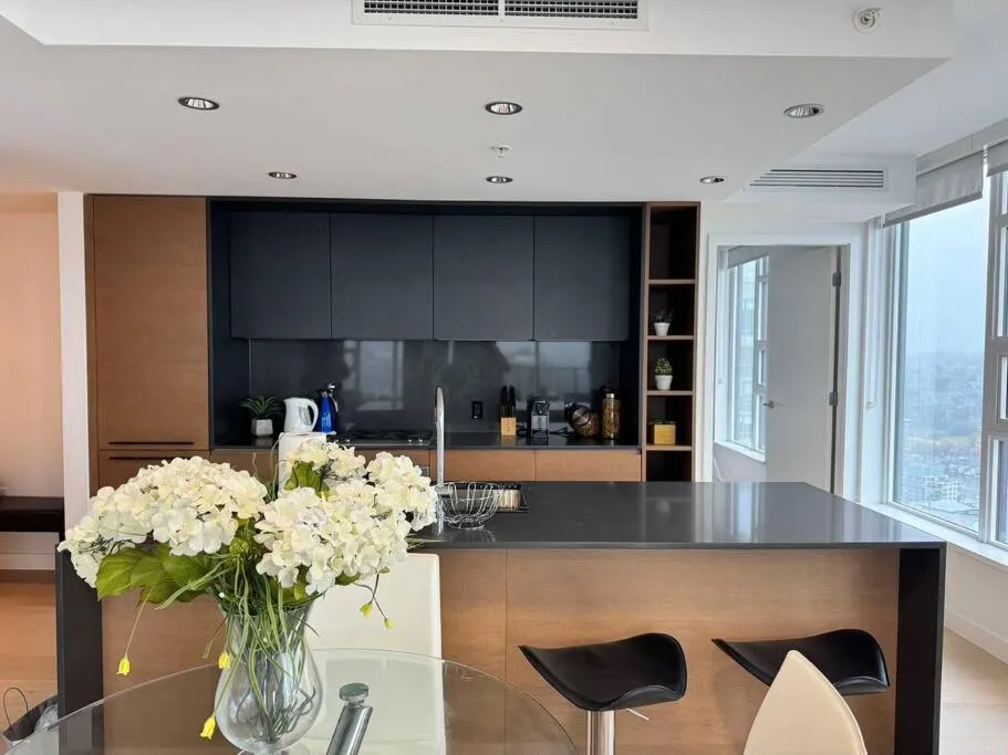 Image 1 of Elegant Luxury Condo & Stunning Views