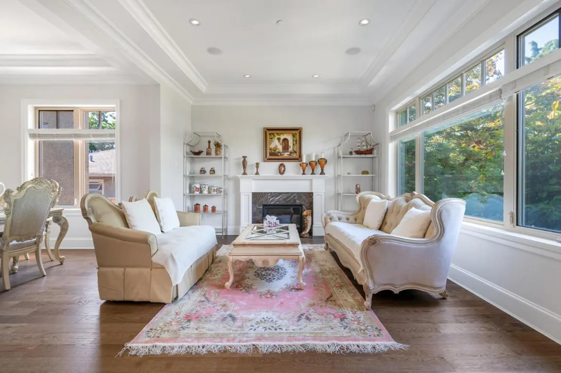 Image of Elegant Vancouver Room with Private Bathroom