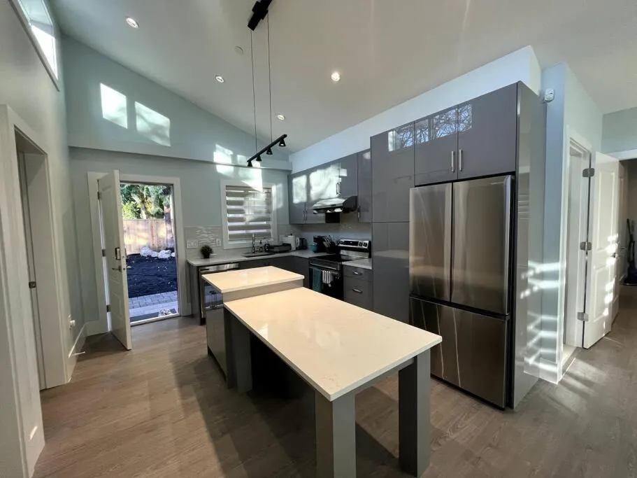 Image 3 of Entire Brand new 3 bed 2 bath Guesthouse