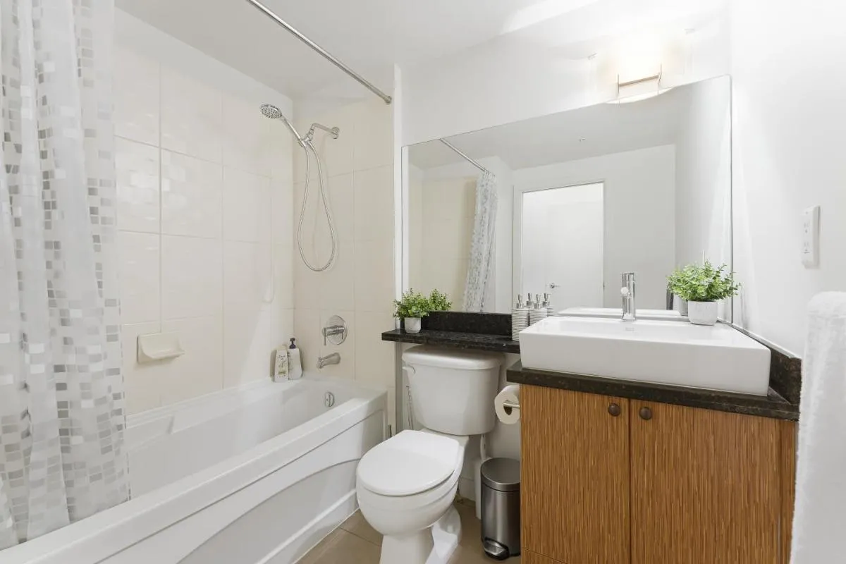 Image 6 of Exclusive Yaletown 2 Bedroom Apartment Urban Living at Its Best
