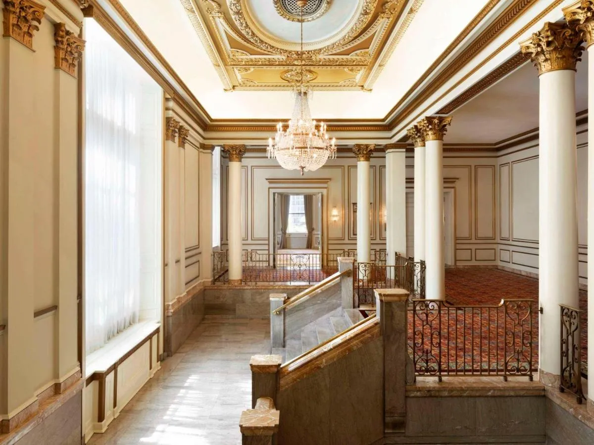 Image 3 of Fairmont Hotel Vancouver