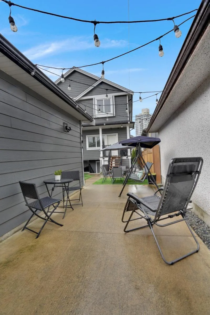 Image 4 of Family-Friendly, 3 Bed House – Private Backyard-Central Location