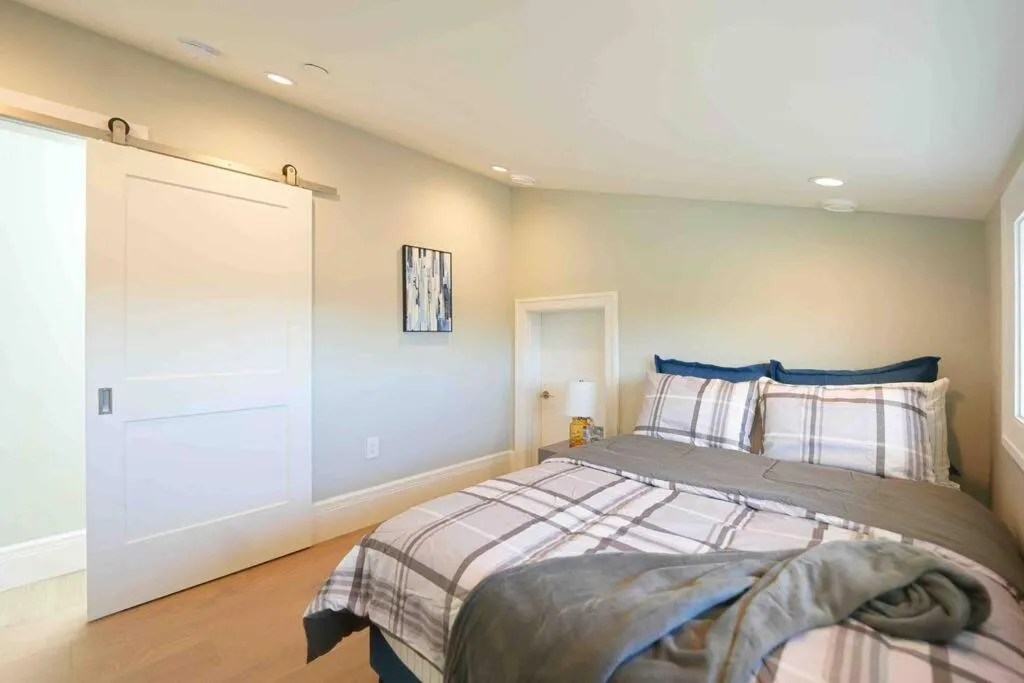 Image 1 of Four bedrooms New Lovely Duplex -1626
